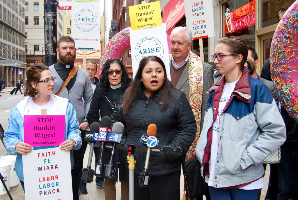 Sued franchise Dunkin 'Donuts for labor irregularities in Chicago